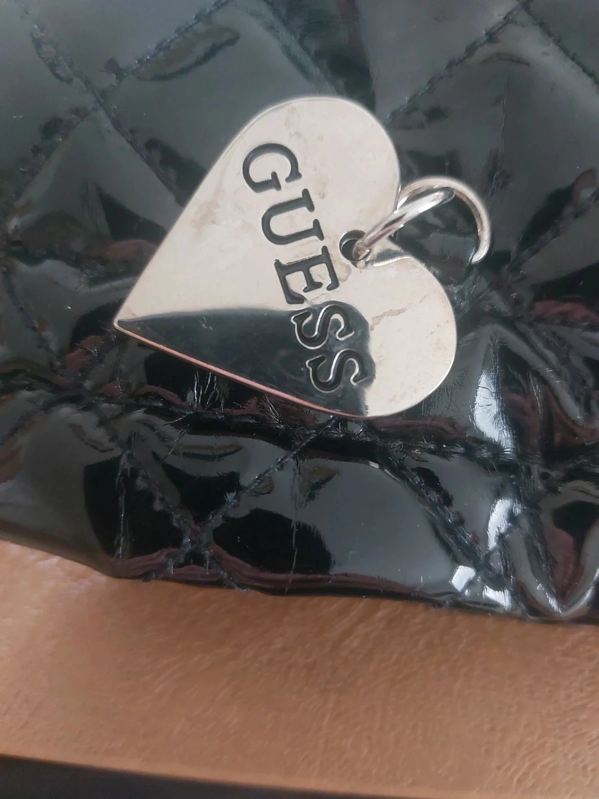 Petit baluchon Guess en bon état 🌸 – photo 8